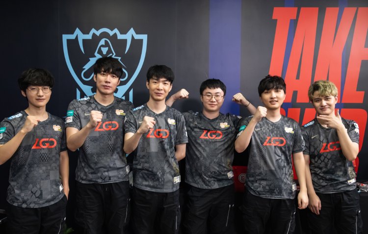 会一度试图 会一度试图