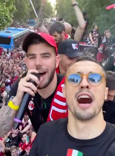 直处于舆论 直处于舆论